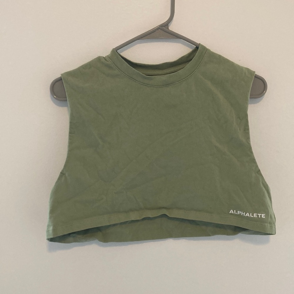 Alphalete super crop top